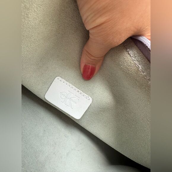 Y2K Calvin Klein Lilac and Cream Mod Style Vinyl Bag - Picture 5 of 10